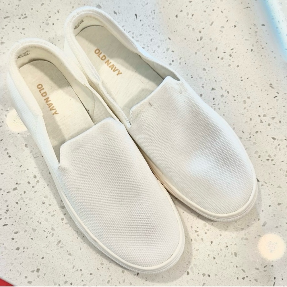 Old Navy Women's White Knit Slip-On Sneakers - Size: 7